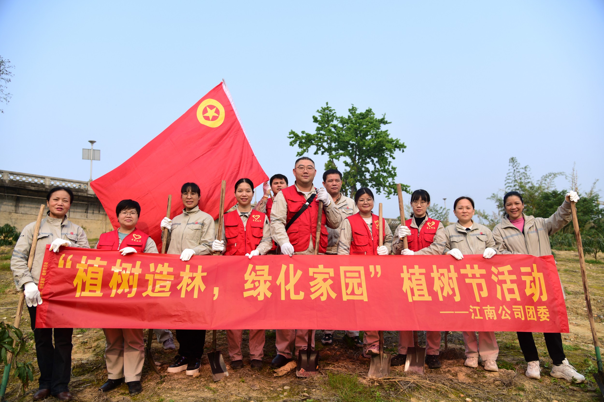 志愿者合影_副本.jpg