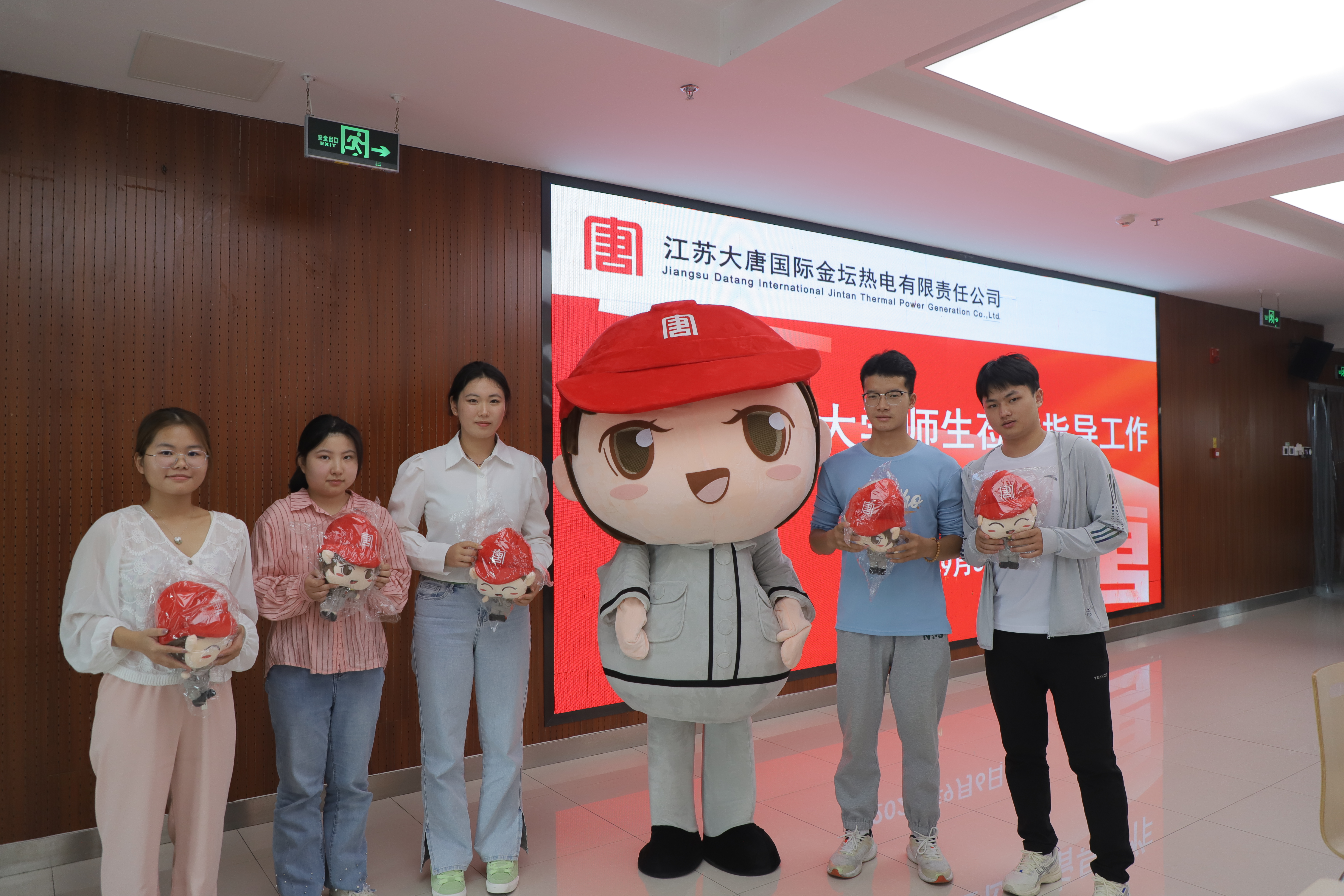 1694585871252071579.jpg IMG_6459.jpg
